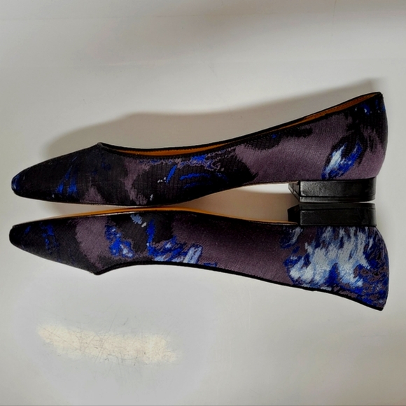 Talbots Blue & Black Textured Fabric Almond Toe Flats 8½ Wide - Picture 9 of 12
